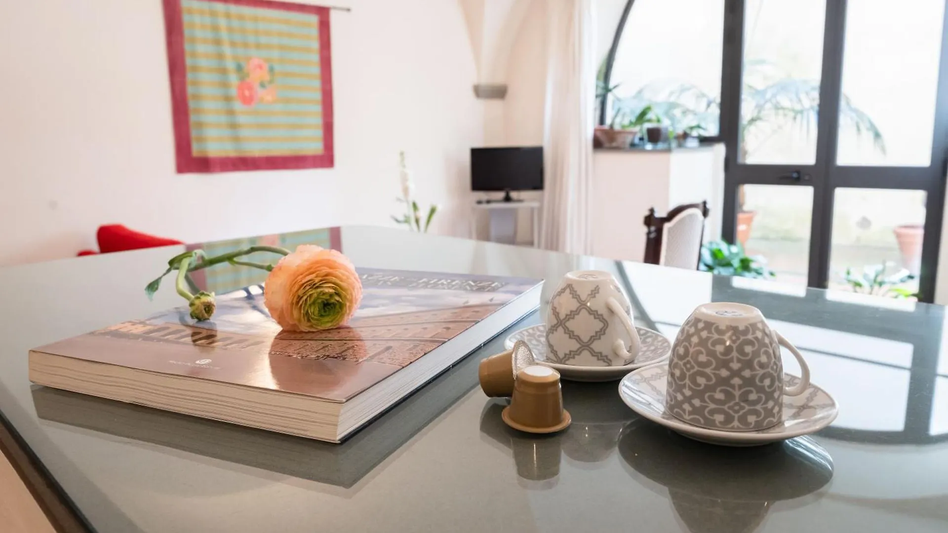 Characteristic Apartment In The Center Of Florence